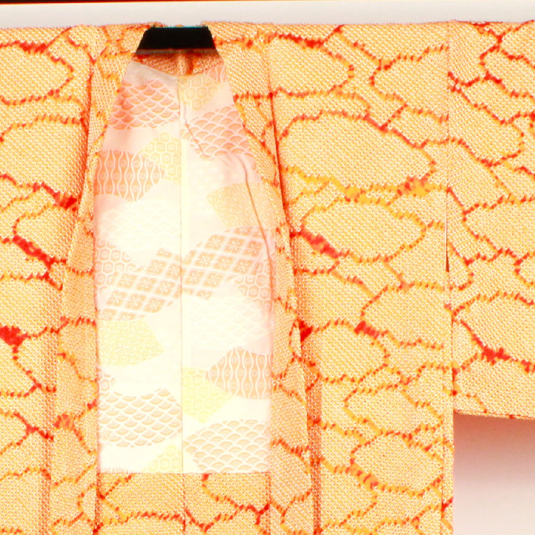 羽織 身丈81.5cm 裄丈63.5cm 鉛丹色 絞り 抽象模様 正絹 Sランク 袷 朱系 1117000312916