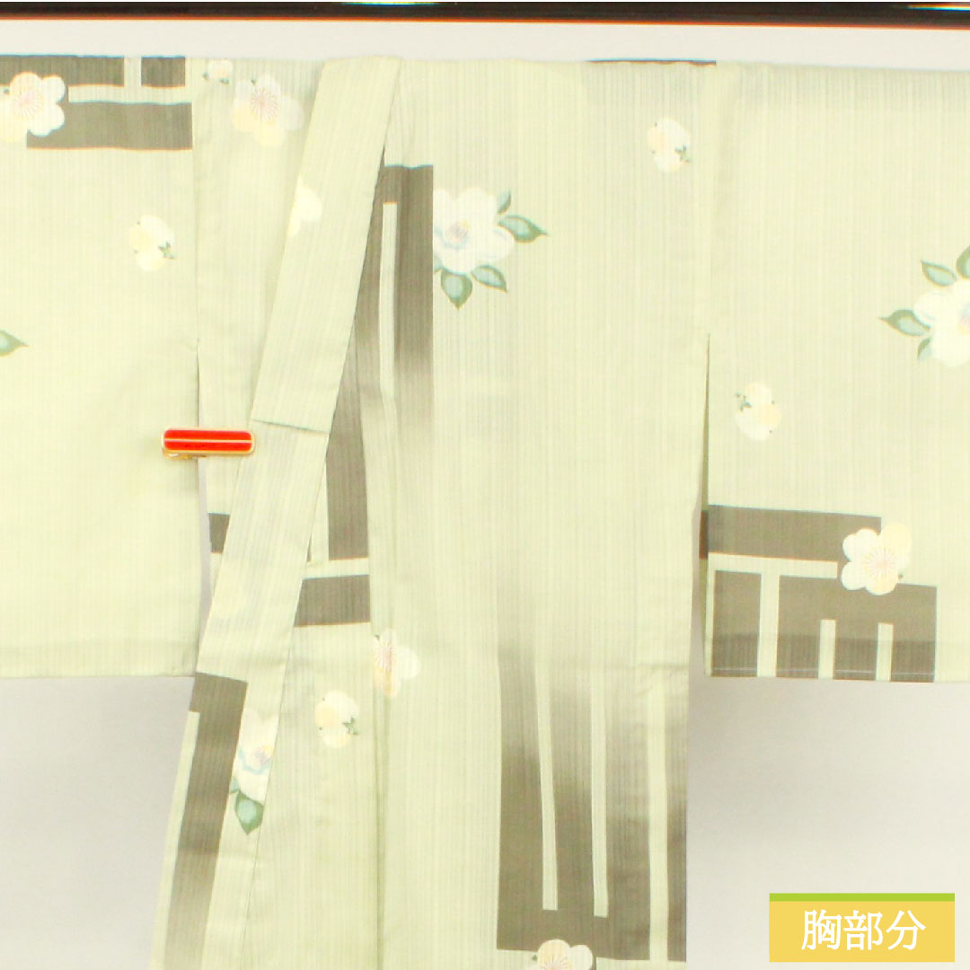 夏物 ポリエステル 小紋 身丈169cm 裄丈68cm 薄緑色(うすみどりいろ) 洗える着物 梅 椿 紗 Sランク 緑系 1132001872519