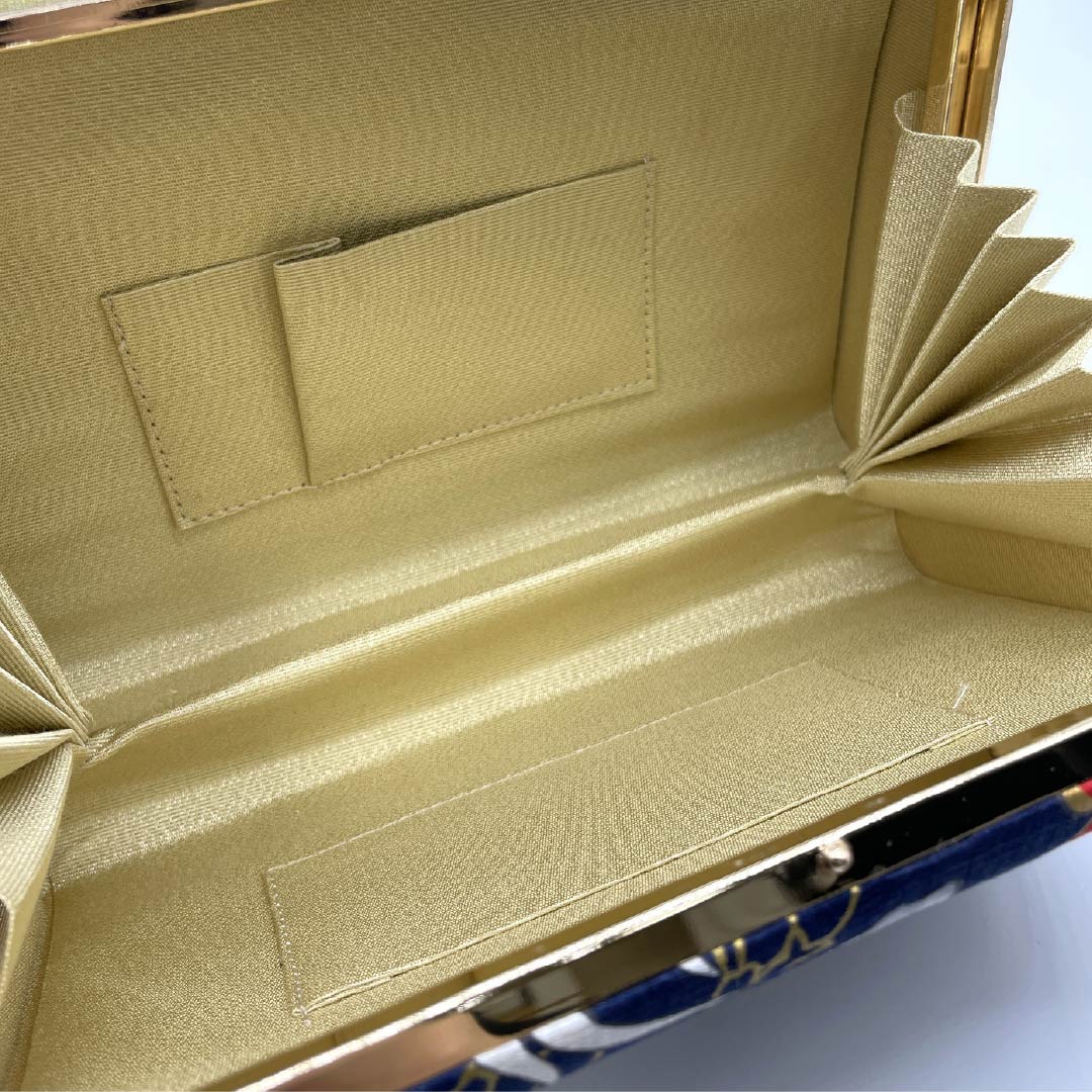 和装バッグ カジュアル NEWランク 相済茶色(あいすみちゃいろ) 白龍 古典柄 ハンドメイド作家 黒系 113900067110