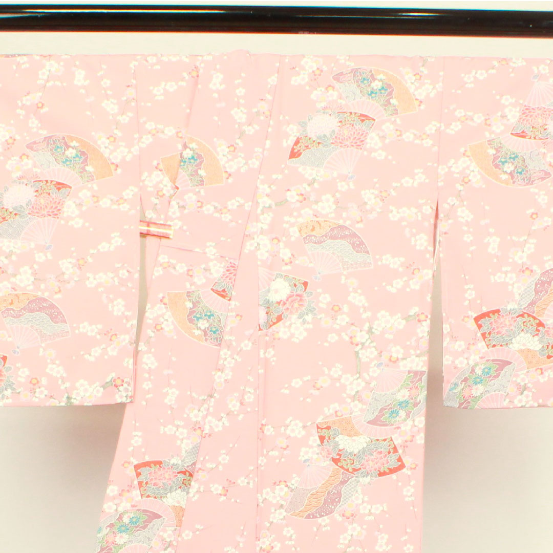 小紋 身丈161cm 裄丈64.5cm 袷 一重梅色 洗える着物 しつけ糸付き 未使用品 扇 梅 ポリエステル Sランク ピンク系 1115003312413