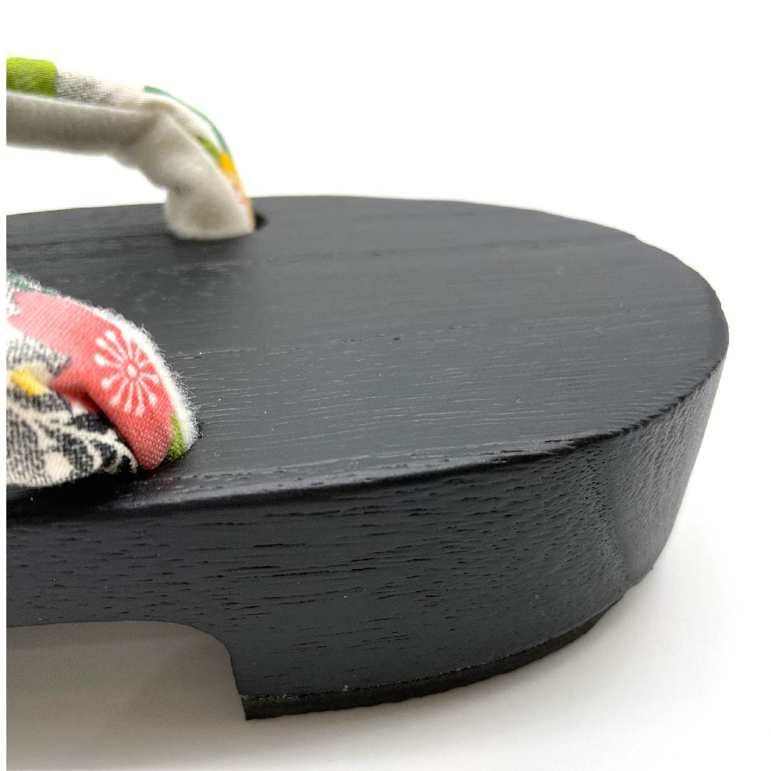 (新品未使用品)下駄 菊 桜 亀甲 七宝 XLサイズ 黒系 NEWランク 1122001041510