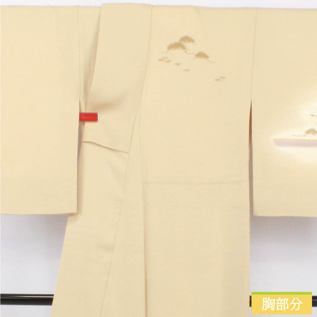 Homongi (visiting kimono) made of pure silk, grade A, with a lined lining, length 165cm, sleeve length 64.5cm, Tokyo white-brown color with hazy, pine, and bamboo motifs and pearl-tone beige accents. Product number: 1112006883525