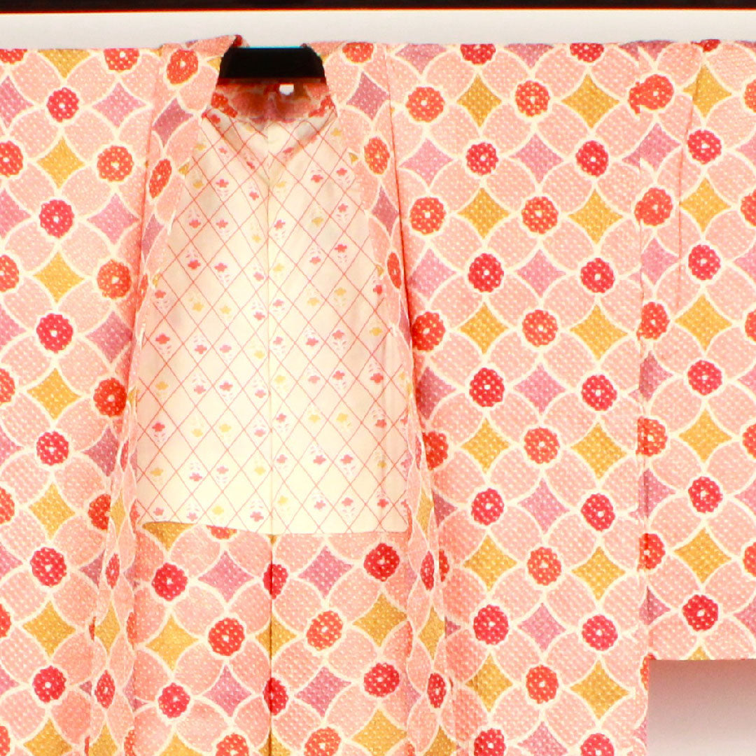 羽織 身丈82cm 裄丈62.5cm 中紅色 絞り 幾何学模様 正絹 Aランク 袷 ピンク系 1117000263913