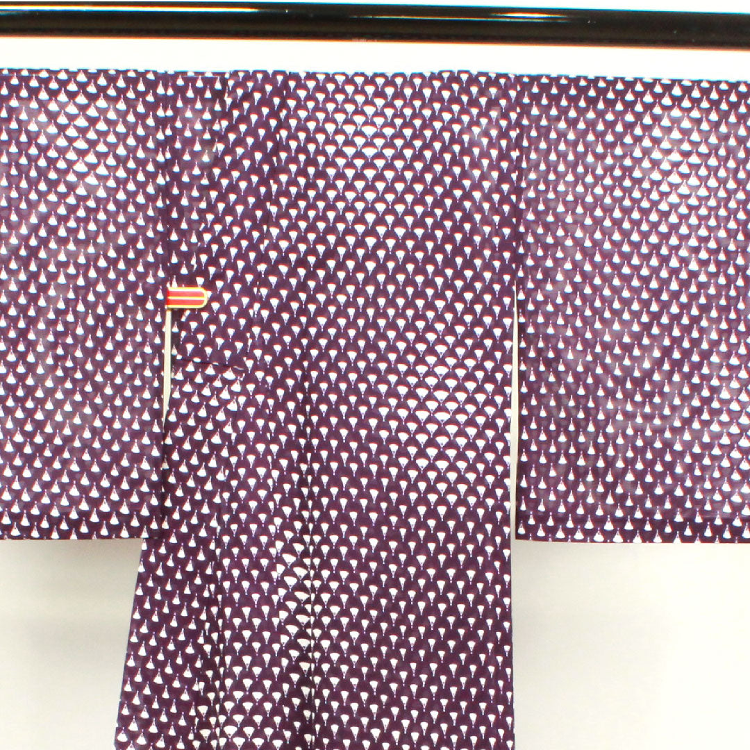 夏物 ポリエステル 小紋 身丈162cm 裄丈67.5cm 深紫色(ふかむらさきいろ) 洗える着物 扇 絽 Sランク 紫系 1132000702420