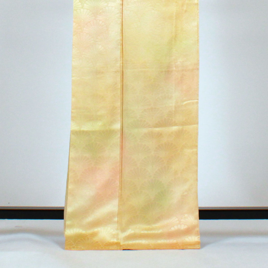色無地 菊 ぼかし 身丈167.5cm 裄丈66.5cm 袷 正絹 Sランク 黄系 1114000352523