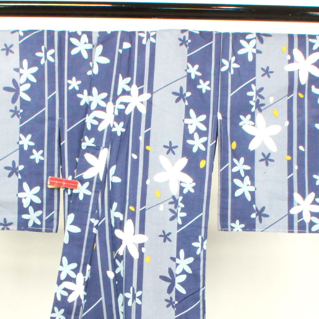 Yukata with basting thread, unused, cherry blossom, cotton, S rank, single layer, length 162cm, sleeve length 64cm, gradation pattern, 1118002832499