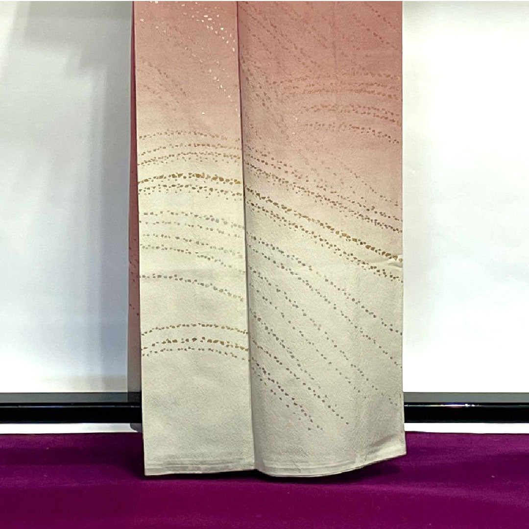 Homongi (formal kimono) Length 161.5cm Sleeve length 62.5cm Light purple Living national treasure Fukuda Yoshishige Abstract pattern Gold leaf finish Pure silk S rank Pink 1112002002413