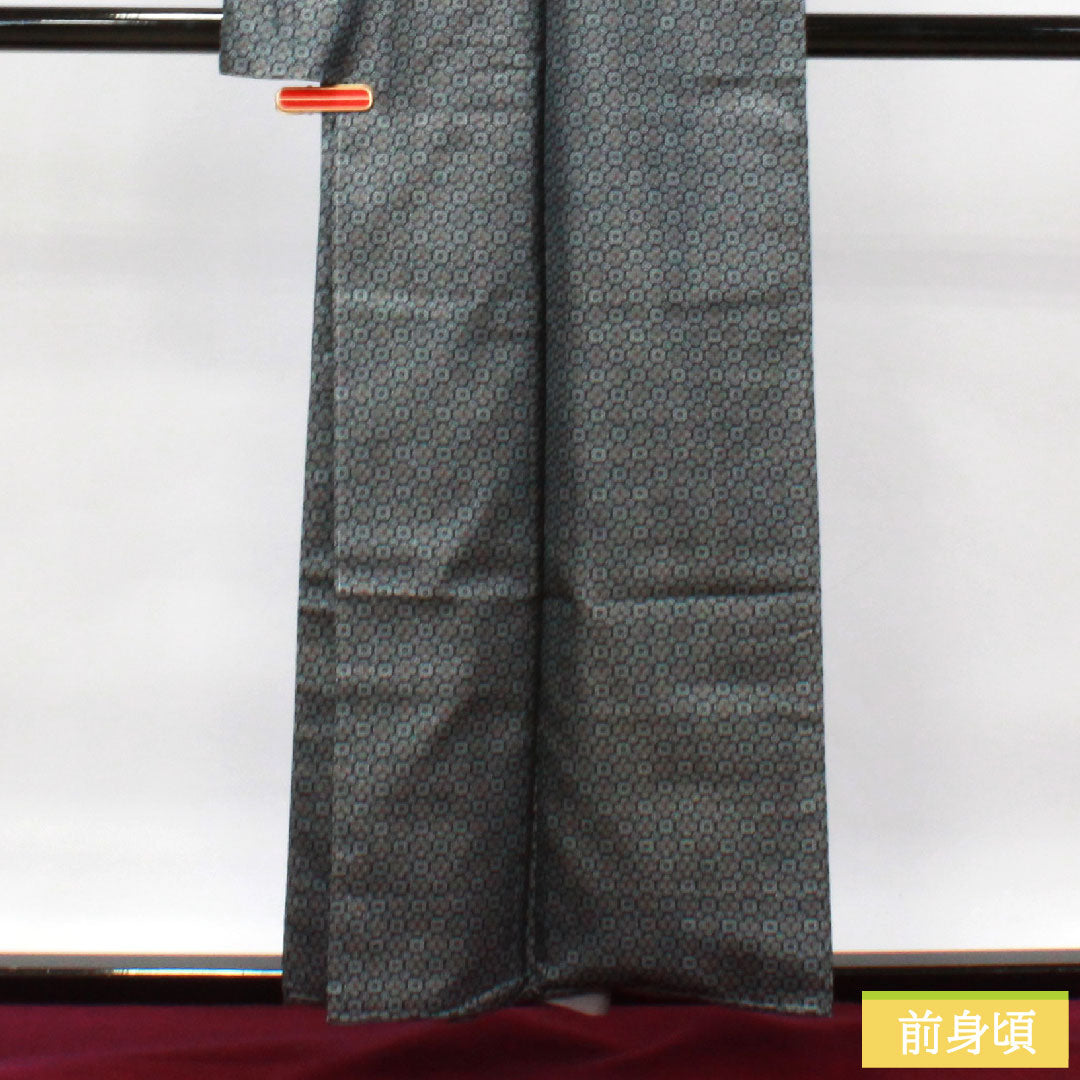 村山大島紬 正絹 身丈156cm 裄丈62.5cm 幾何学模様 しつけ糸付き 未使用品 Sランク 袷 紺系 1116003012318