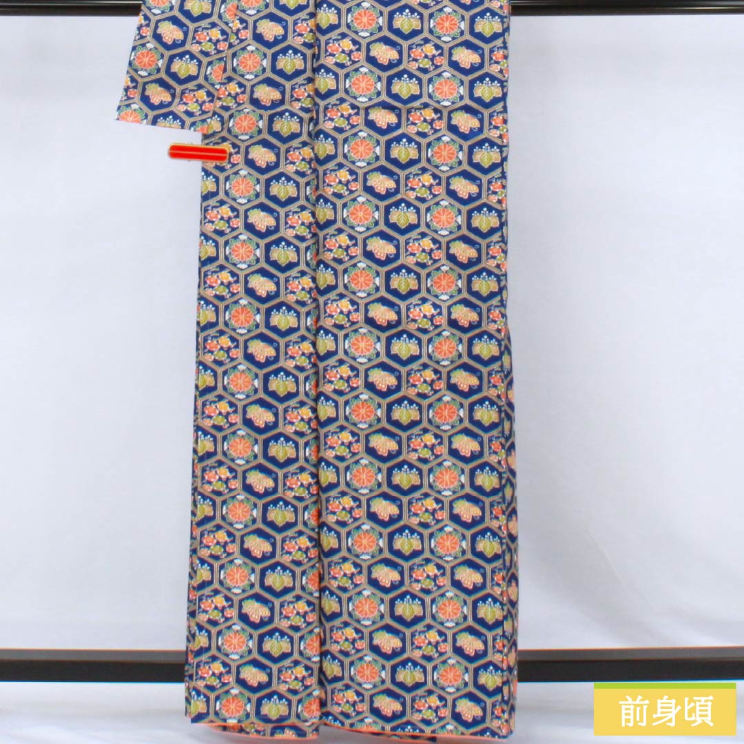 小紋 ポリエステル Sランク 身丈163cm 裄丈64.5cm 袷 紺瑠璃色(こんるりいろ) 亀甲 小花 梅 蝶 紺系 1115007302418