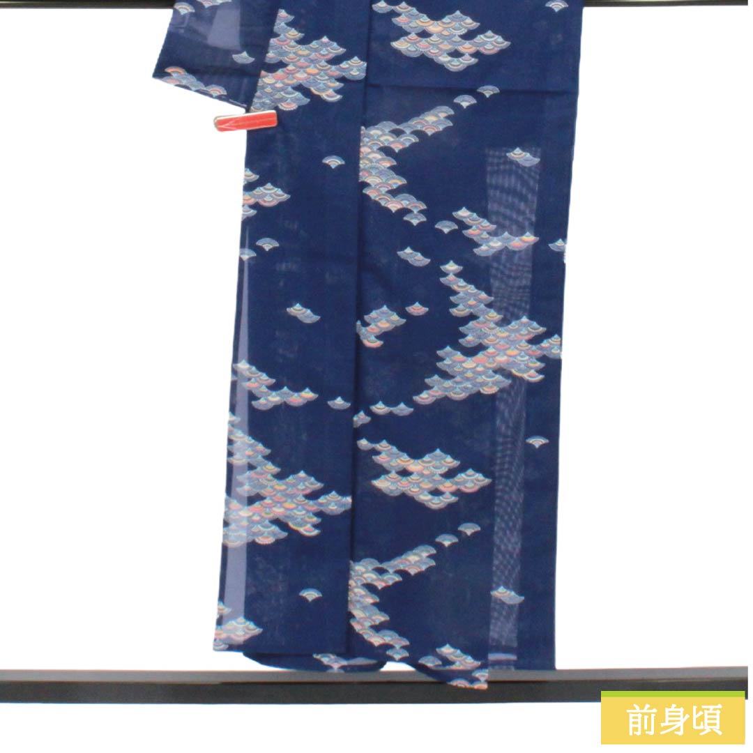 夏物 ポリエステル 小紋 Sランク 身丈152.5cm 裄丈64cm 紺桔梗色(こんききょういろ) 洗える着物 青海波 絽 紺系 1132007082218