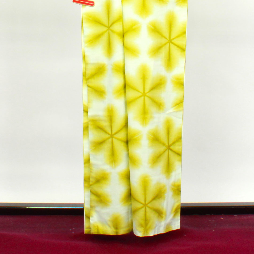 (新品未使用品)浴衣 雪花絞り しつけ糸付き 未使用品 鶸色 麻の葉 板締め絞り 木綿 NEWランク 単衣 身丈162cm 裄丈65.5cm 黄系 1118003911423