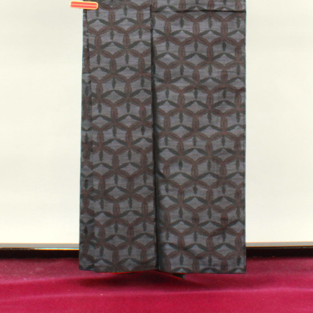 大島紬 身丈160cm 裄丈63.5cm 緯総絣 七宝 正絹 Aランク 袷 黒系 1116002583410