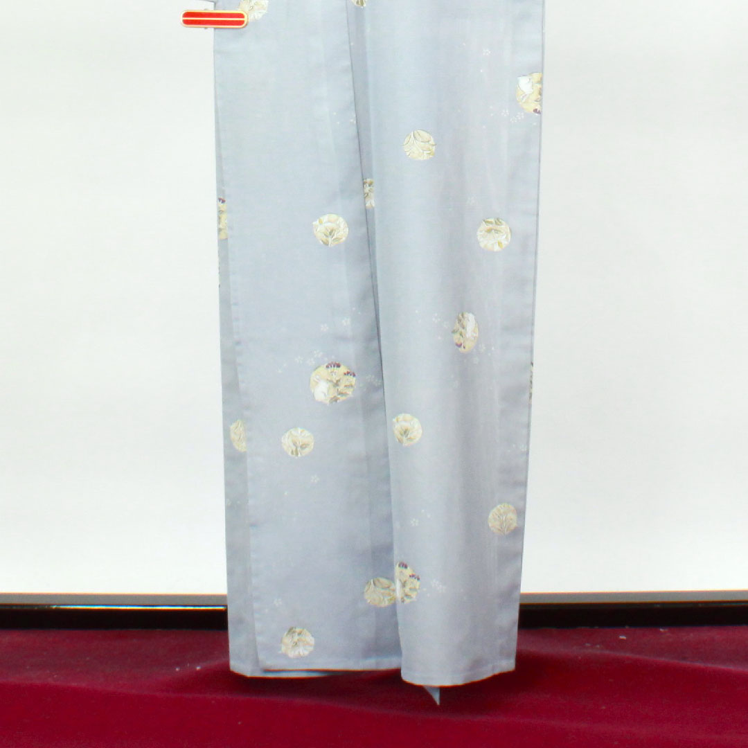 夏物 ポリエステル 小紋 身丈161cm 裄丈65cm 蒼白色(そうはくしょく) うさぎ 草花模様 洗える着物 絽 Aランク 水色系 1132000863424