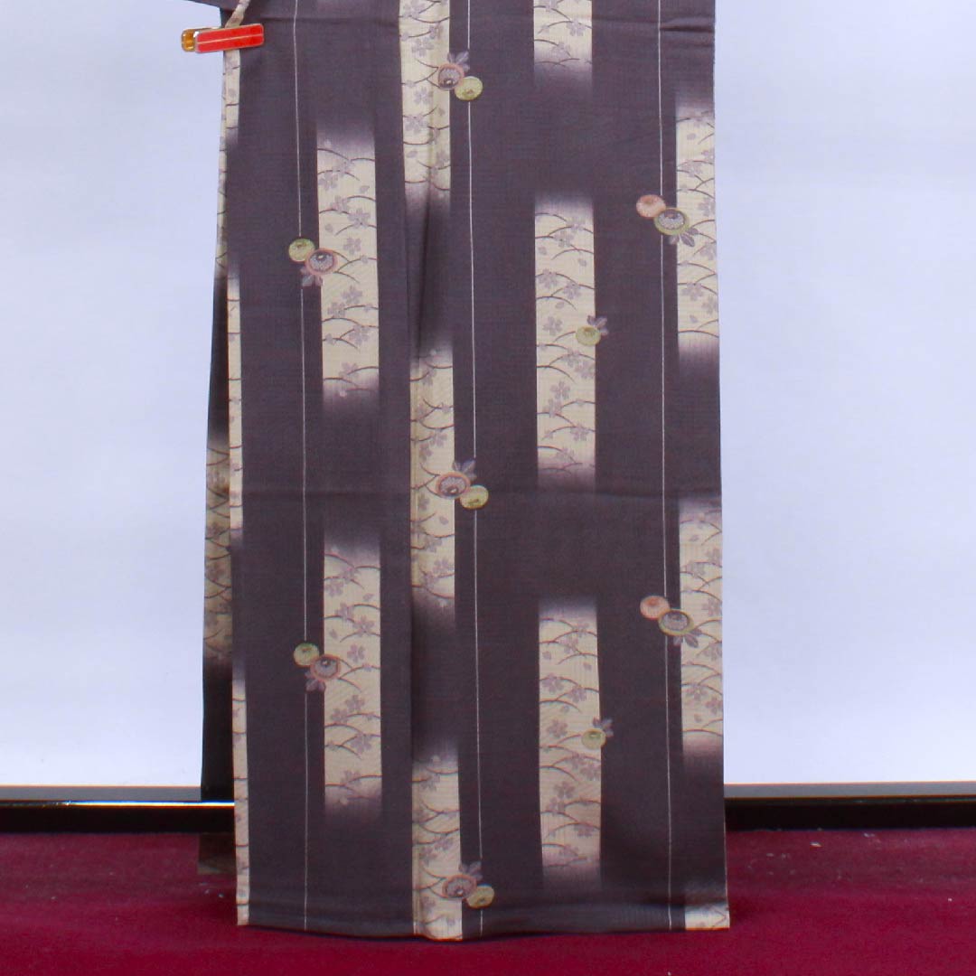 夏物 正絹 小紋 身丈165.5cm 裄丈66.5cm 深滅紫色(ふかきけしむらさきいろ)桜 露芝 花模様 絽 Sランク 紫系 1132000132520