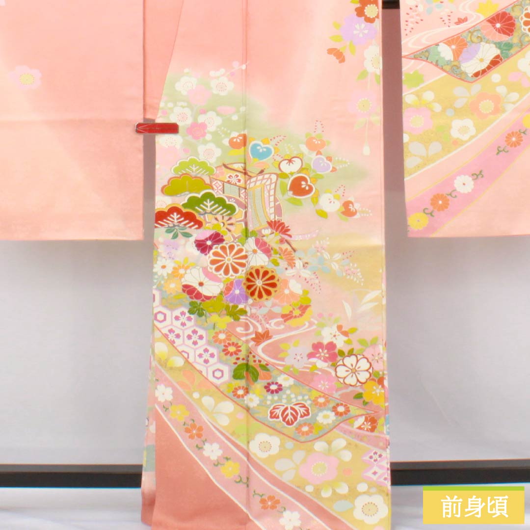 振袖 正絹 Sランク 身丈164.5cm 裄丈68cm 袷 珊瑚色(さんごいろ) 京友禅 吉祥文様 御所車 束ね熨斗 パールトーン加工 ピンク系 1113002582413
