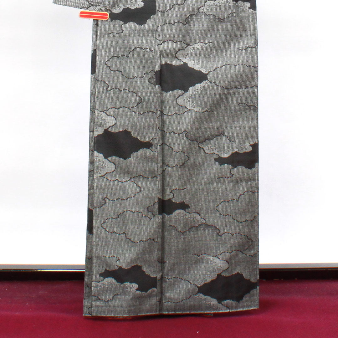 大島紬 身丈164.5cm 裄丈64.5cm 経緯絣 雲取り 正絹 Aランク 袷 黒系 1116002653410