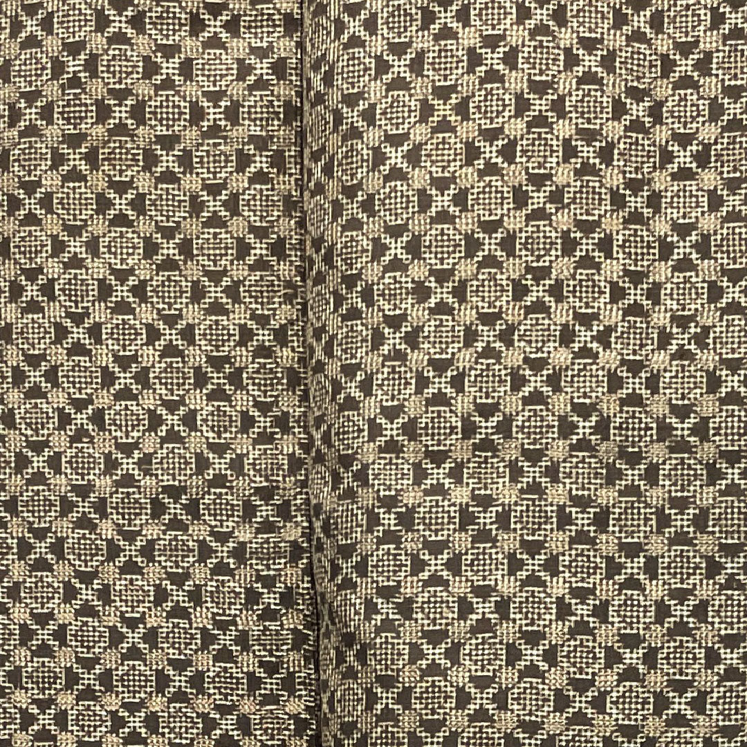 大島紬 身丈142cm 裄丈61.5cm 経緯絣 幾何学模様 正絹 Sランク 袷 茶系 1116002122114