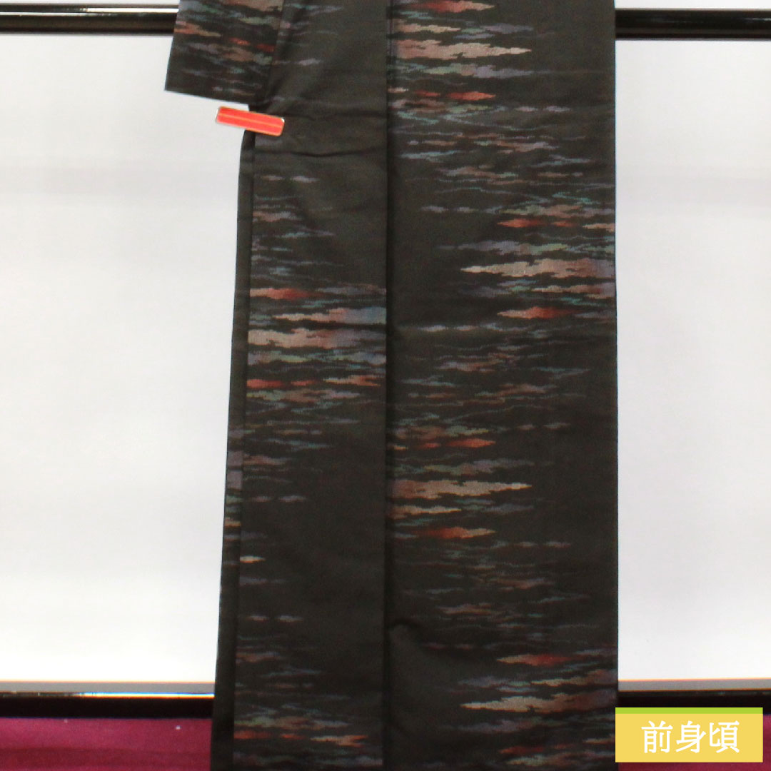 大島紬 正絹 身丈164.5cm 裄丈64.5cm 7マルキ 抽象模様 Sランク 袷 黒系 1116003082410