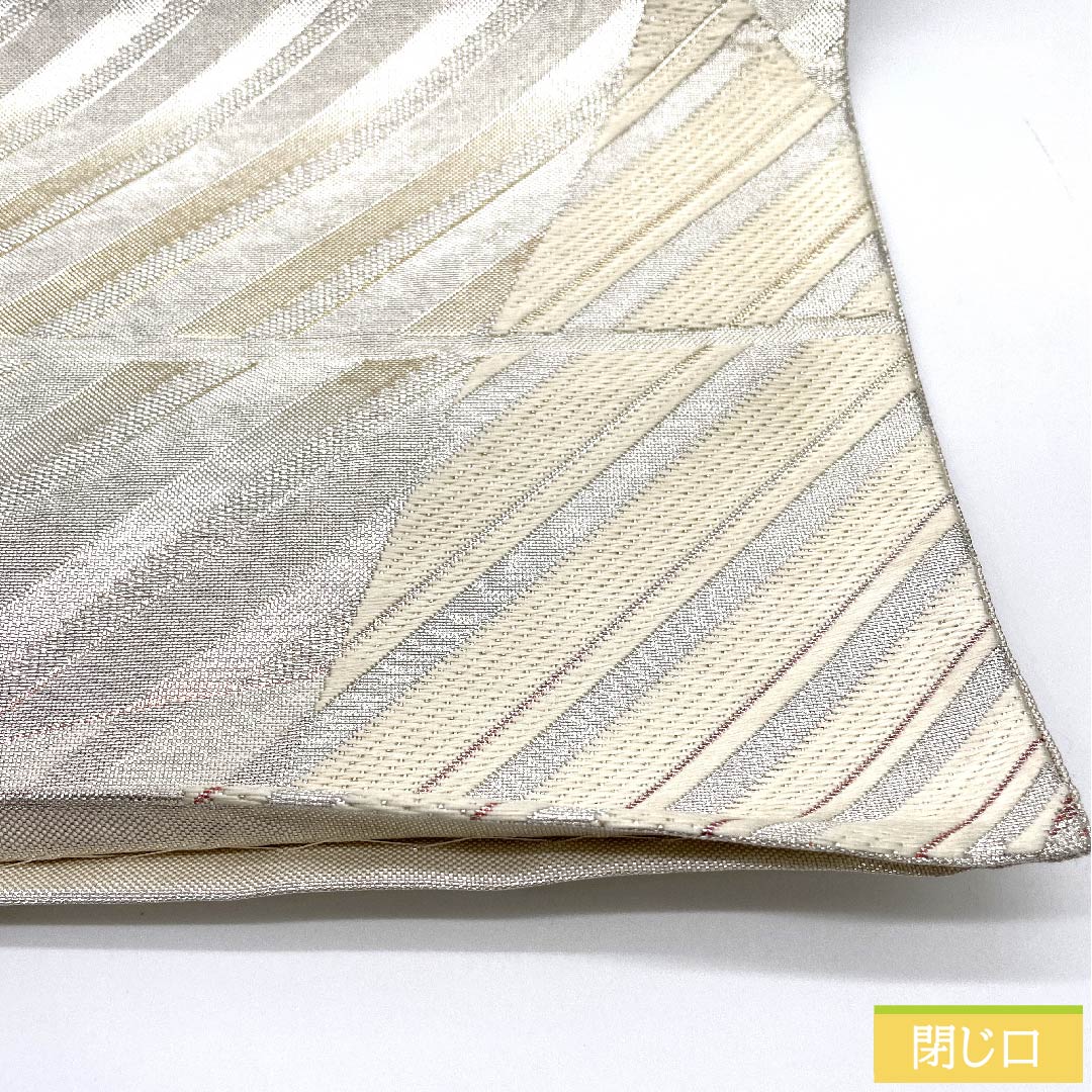 袋帯 銀色 幾何学模様 蝶 亀甲 菱 帯丈426cm 正絹 Sランク 全通 フォーマル 銀系 1123010342322