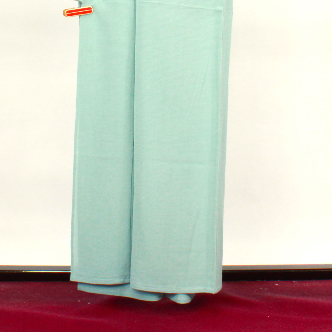 夏物 正絹 色無地 身丈159.5cm 裄丈63.5cm 砧青磁色(きぬたせいじいろ) 浮線蔦 しつけ糸付き 絽 Aランク 水色系 1132000843324