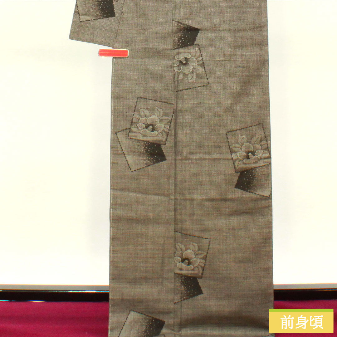 紬 正絹 身丈170.5cm 裄丈67.5cm 大島紬 7マルキ 花模様 しつけ糸付き Aランク 袷 茶系 1116003753614