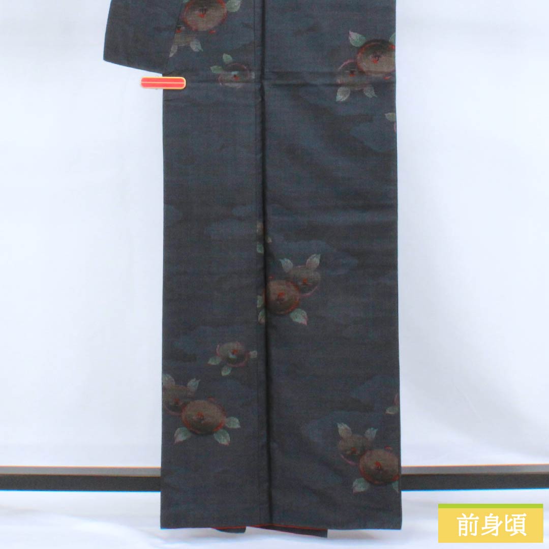 紬 正絹 Bランク 身丈163cm 裄丈67cm 紺鉄色(こんてついろ) 大島紬 7マルキ 雲取り 袷 紺系 1116004944418