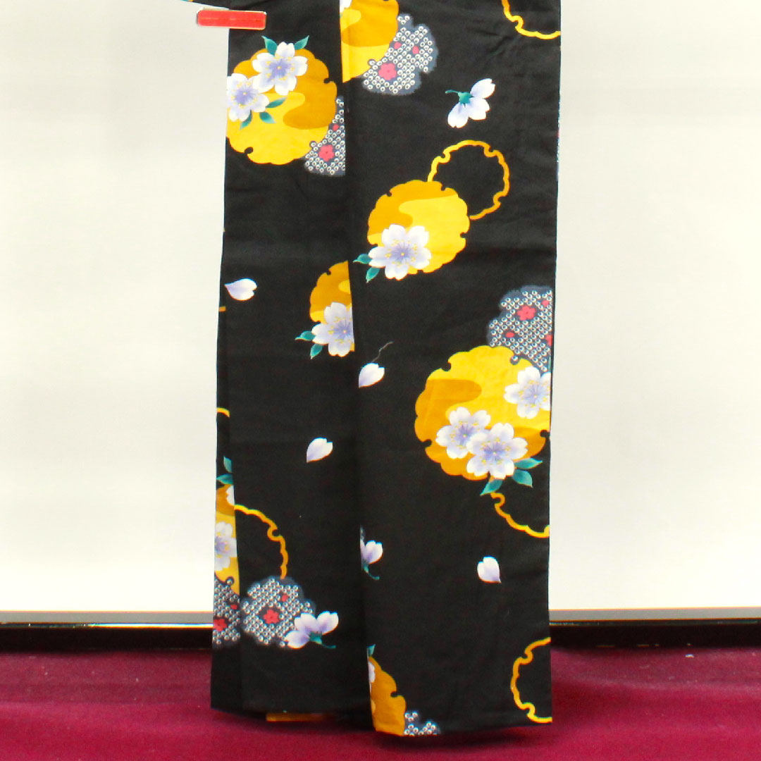 浴衣 しつけ糸付き 未使用品 雪輪 桜 木綿 Sランク 単衣 身丈163.5cm 裄丈64.5cm 黒系 1118003092410
