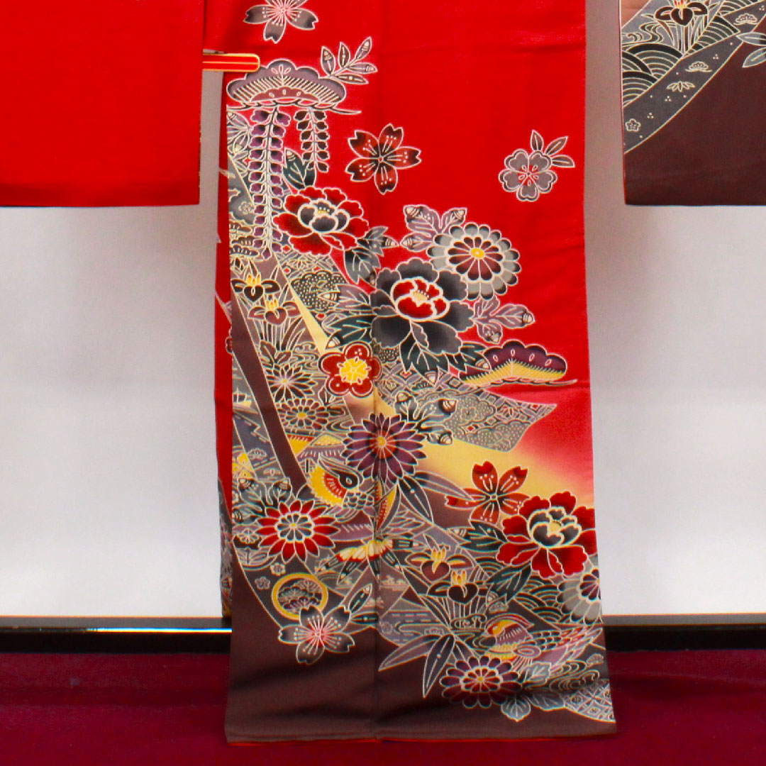 Long-sleeved kimono, length 167cm, sleeve length 68cm, lined, crimson, Kyoto Bingata, auspicious motif, Scotchguard processing, pure silk, S rank, red, 1113001692512