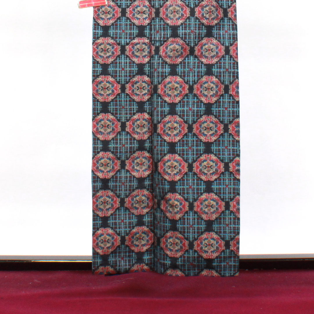 紬 身丈157cm 裄丈62cm 幾何学模様 正絹 Aランク 袷 紺系 1116002403318