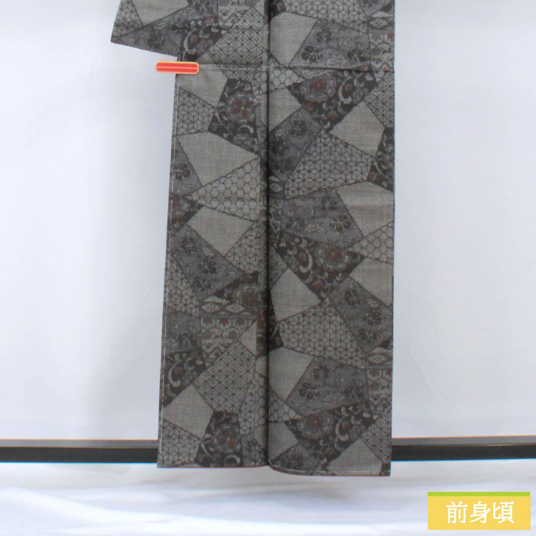 紬 正絹 身丈158cm 裄丈62cm 石板色(せきばんいろ) 村山大島 割付文様 抽象柄 Sランク 袷 グレー系 1116003812322