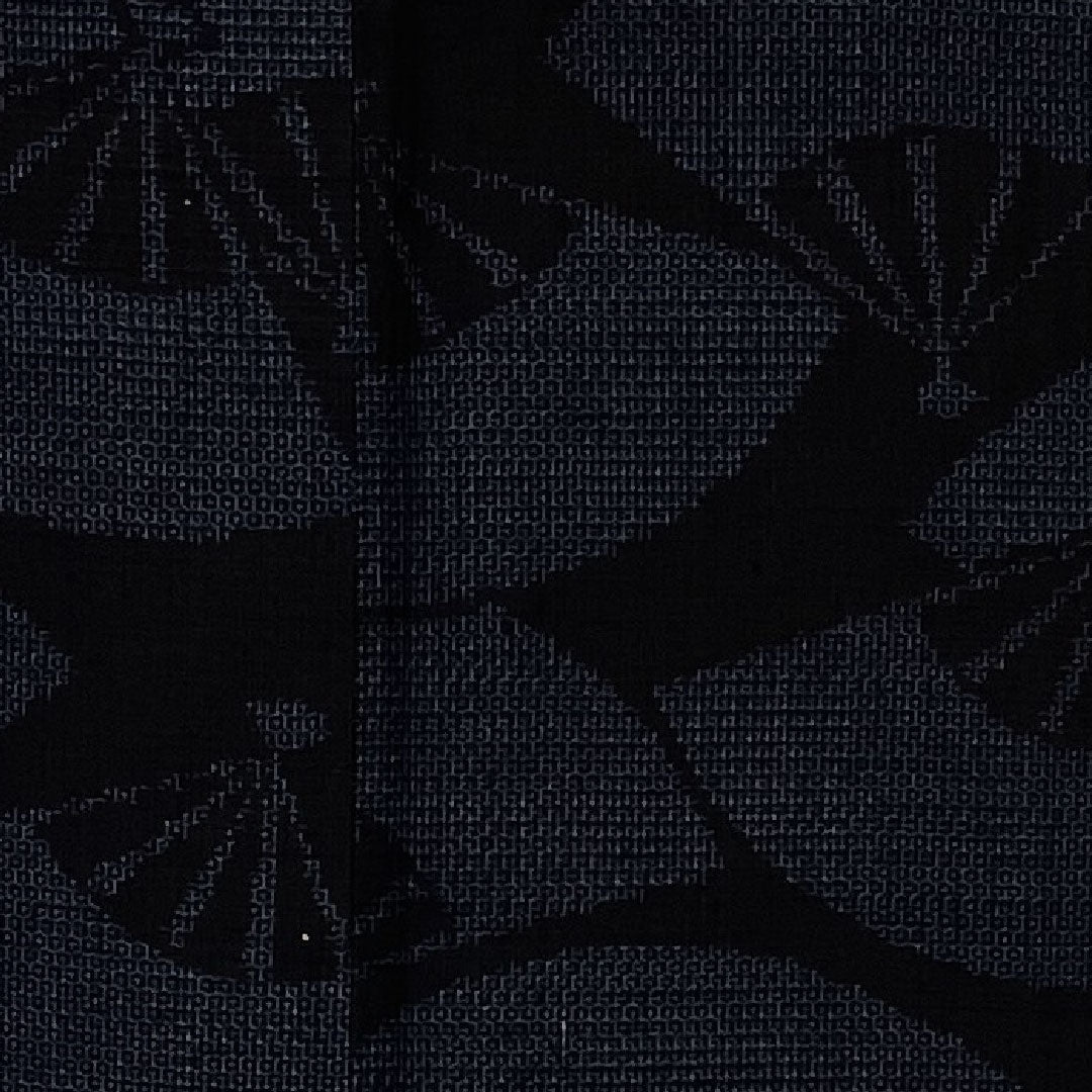 結城紬 身丈159.5cm 裄丈65cm 80亀甲 扇 正絹 Aランク 袷 黒系 1116001173310