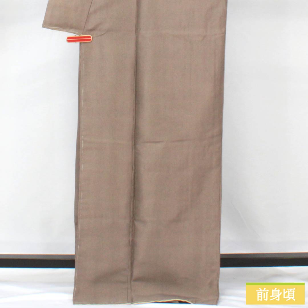 小紋 ポリエステル 身丈169cm 裄丈69.5cm 袷 落栗色(おちぐりいろ) 縦縞 未使用品 しつけ糸付き 洗える着物 Sランク 茶系 1115006002514