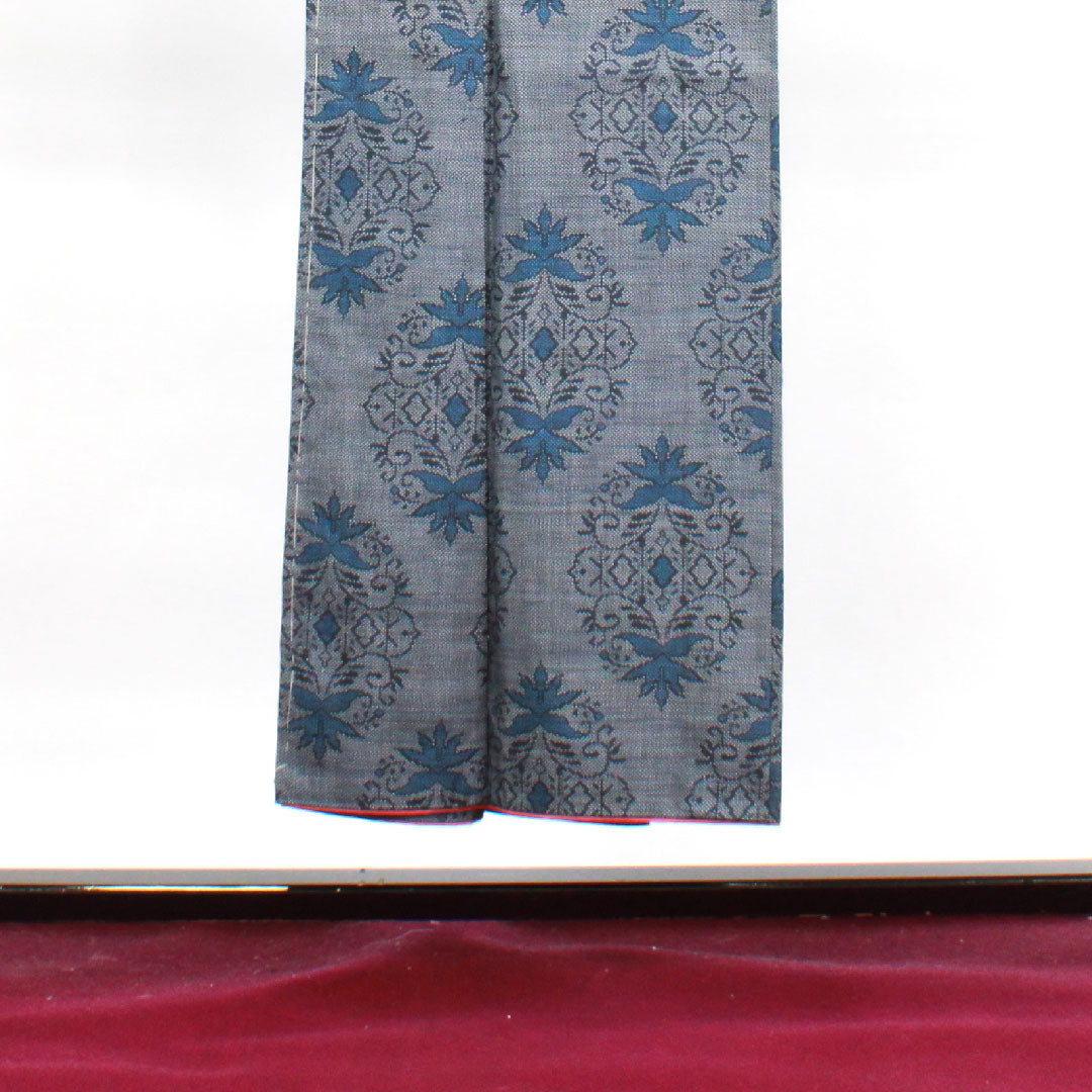 大島紬 身丈148cm 裄丈61cm 経緯絣 抽象模様 正絹 Aランク 袷 紺系 1116002683118