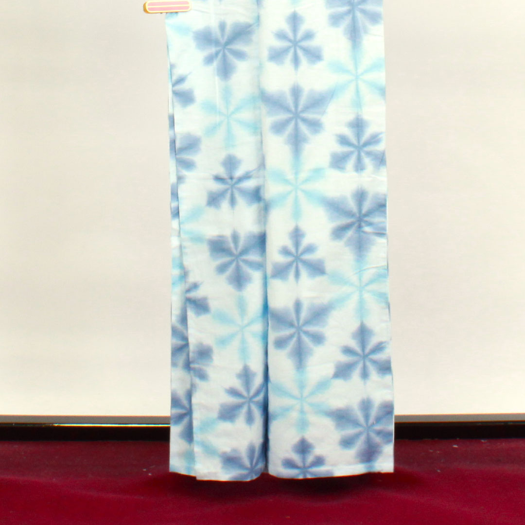 (新品未使用品)浴衣 雪花絞り しつけ糸付き 未使用品 抽象模様 板締め絞り 木綿 NEWランク 単衣 身丈162cm 裄丈65cm 青系 1118003921417