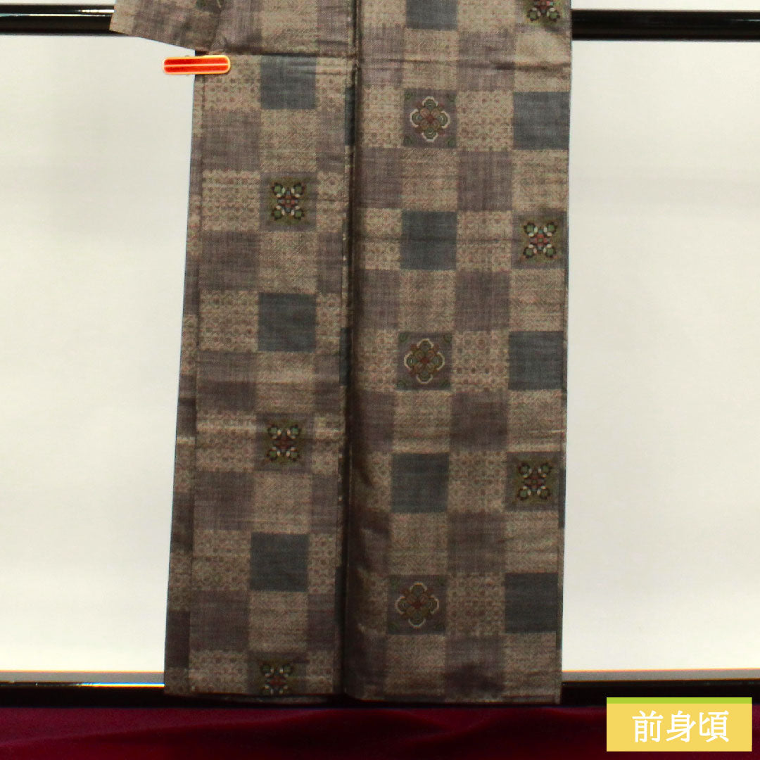 大島紬 正絹 身丈155.5cm 裄丈64cm 経緯絣 市松 Sランク 袷 茶系 1116002962314