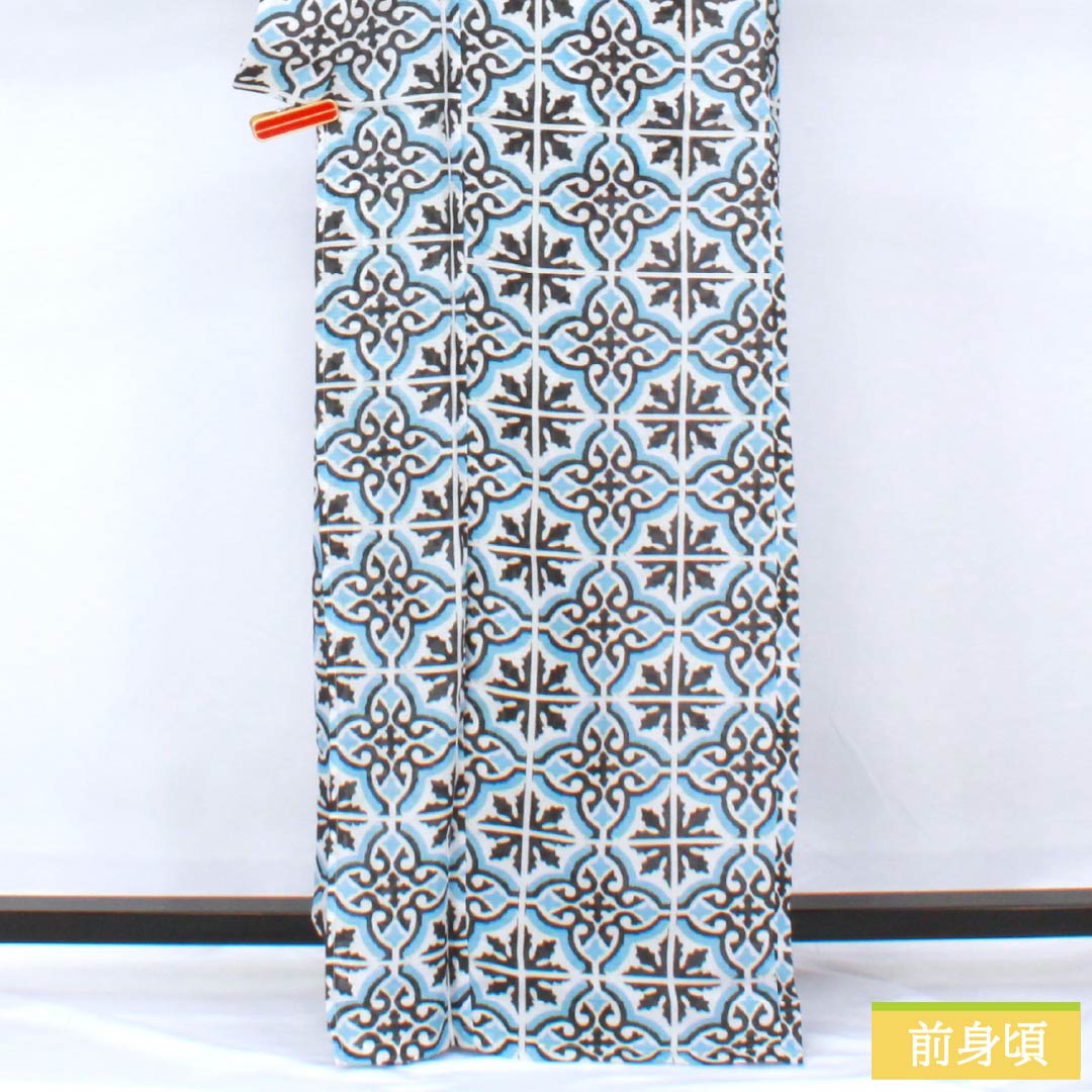 (新品未使用品) 浴衣 ポリエステル 身丈167cm 裄丈64.5cm NEWランク 単衣 水色系 空色(そらいろ) 幾何学模様 タイル柄 ダマスク柄 1118005711524