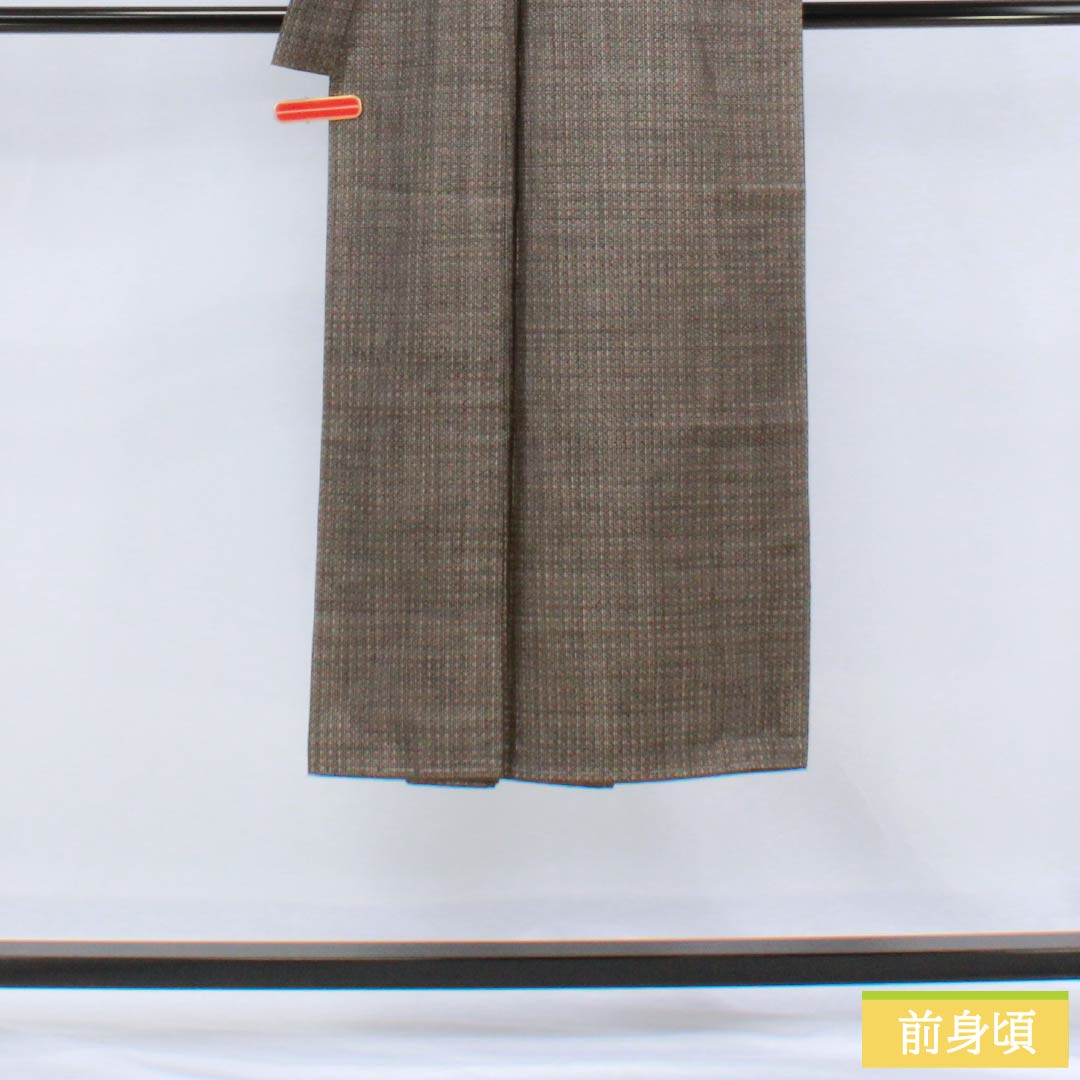 男物 正絹 Sランク 身丈136cm 裄丈63.5cm 消炭色(けしずみいろ) 大島紬 一元絣 幾何学模様 袷 グレー系 1119001032322
