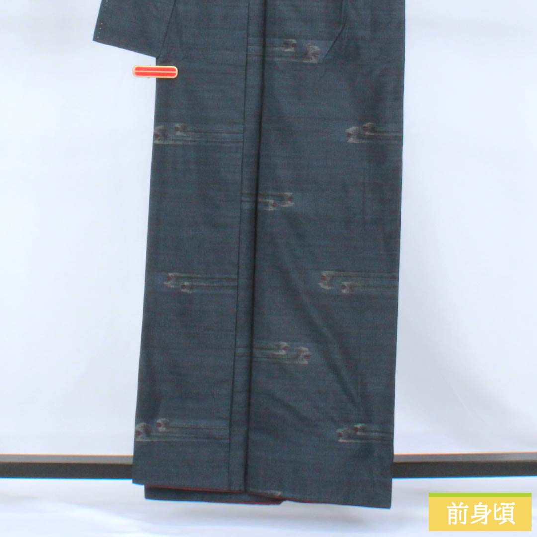紬 正絹 Sランク 身丈160cm 裄丈63.5cm 濃紺色(のうこんいろ) 大島紬 横双絣 抽象模様 袷 紺系 1116005172418