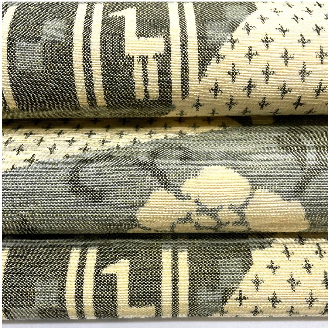 名古屋帯 麹色 紬地 切り嵌め風 燕 花 動物柄バティック柄 帯丈355.5cm 正絹 Sランク 全通 カジュアル クリーム系 1124004552315 名古屋仕立て