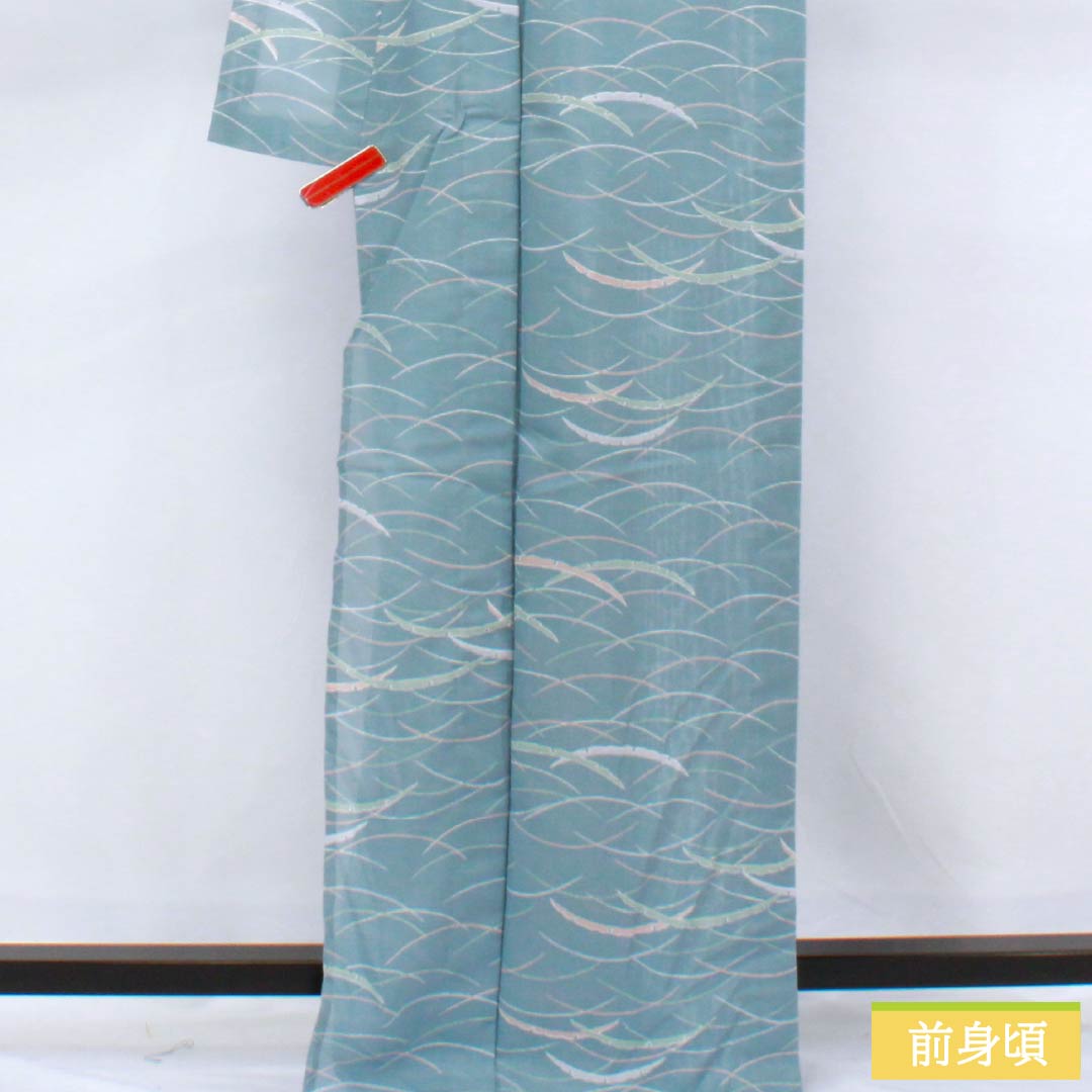 夏物 ポリエステル 小紋 身丈166cm 裄丈66cm 朧花色(おぼろはないろ) 露芝 洗える着物 絽 Sランク 水色系 1132002492524