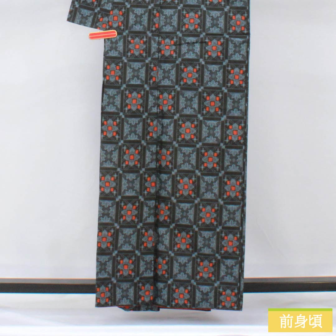 紬 正絹 Aランク 身丈160.5cm 裄丈62.5cm 村山大島 幾何学模様 袷 黒系 1116003923410