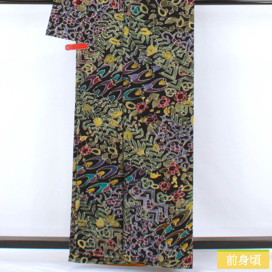 小紋 正絹 Sランク 身丈161.5cm 裄丈64cm 袷 ろうけつ染め ちりめん地 手描き 抽象模様 しつけ糸付き 黒系 1115007732410
