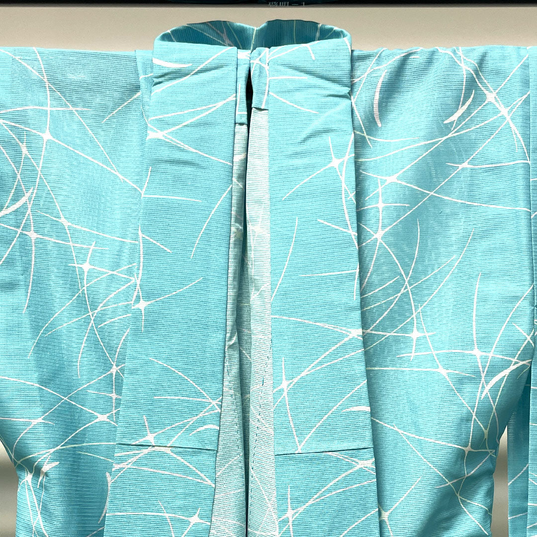 夏物 ポリエステル 小紋 身丈154.5cm 裄丈61.5cm 水浅葱色(みずあさぎいろ) 洗える着物 幾何学模様 絽 Sランク 水色系 1132001722224