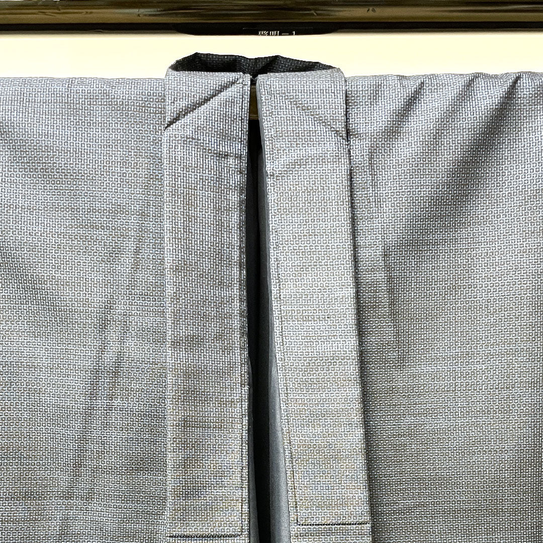 Men's Length 144cm Sleeve length 69.5cm Oshima Tsumugi Ensemble 100 Tortoiseshell Silk S Rank Awase Navy 1119000622418