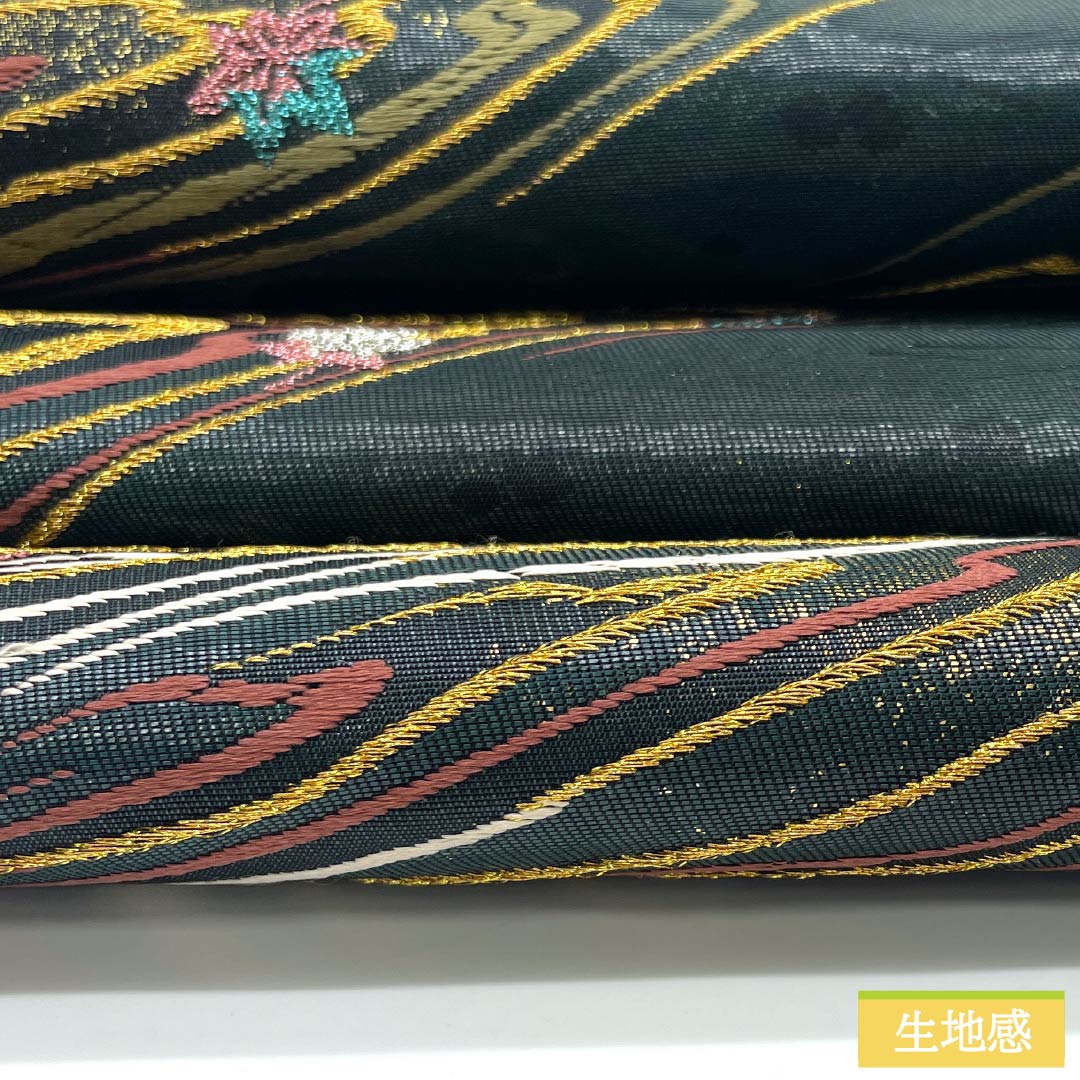 袋帯 正絹 深緑色(ふかきみどりいろ) 引箔 流水 紅葉 一騎箔 帯丈422cm Sランク 六通 セミフォーマル 緑系 1123013302319
