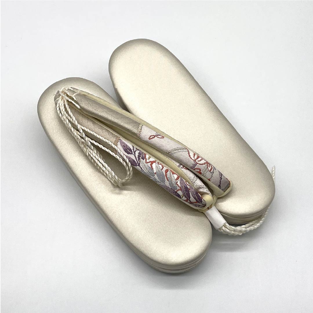 (新古品)草履バッグセット フォーマル Aランク 花模様 帯地 Mサイズ 金系 1133000443321