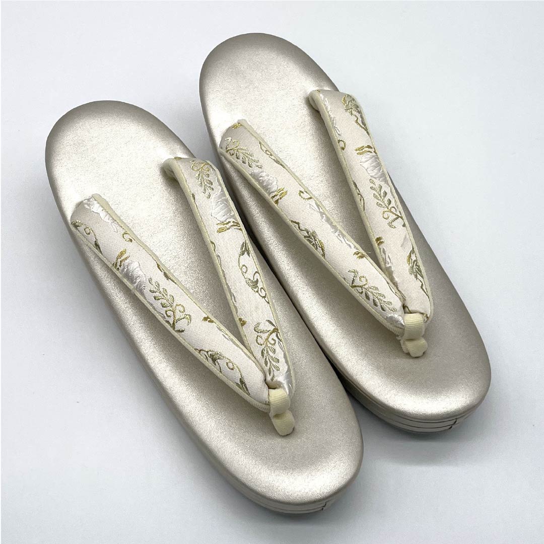 (新古品)草履バッグセット フォーマル Bランク 花うさぎ 帯地 Lサイズ クリーム系 1133000394415