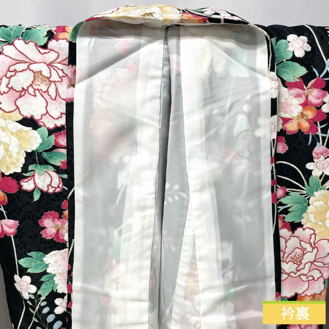 振袖 ポリエステル Sランク 身丈165cm 裄丈67.5cm 袷 桜 牡丹 橘 しつけ糸付き 未使用品 洗える着物 黒系 1113002222510