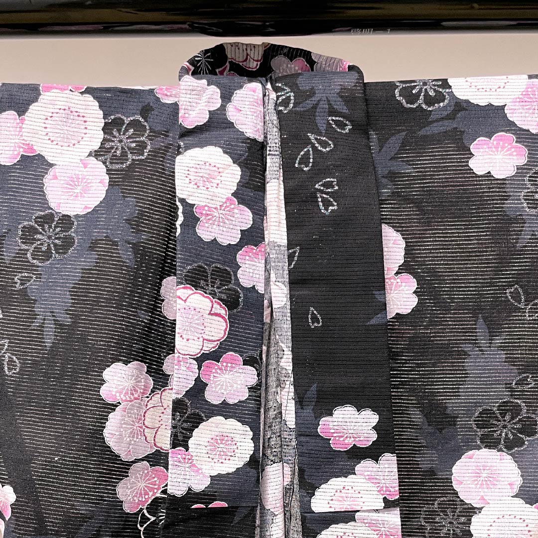 浴衣 黒色 桜 ラメ 木綿 Sランク 単衣 身丈165cm 裄丈65.5cm 黒系 1118004272510