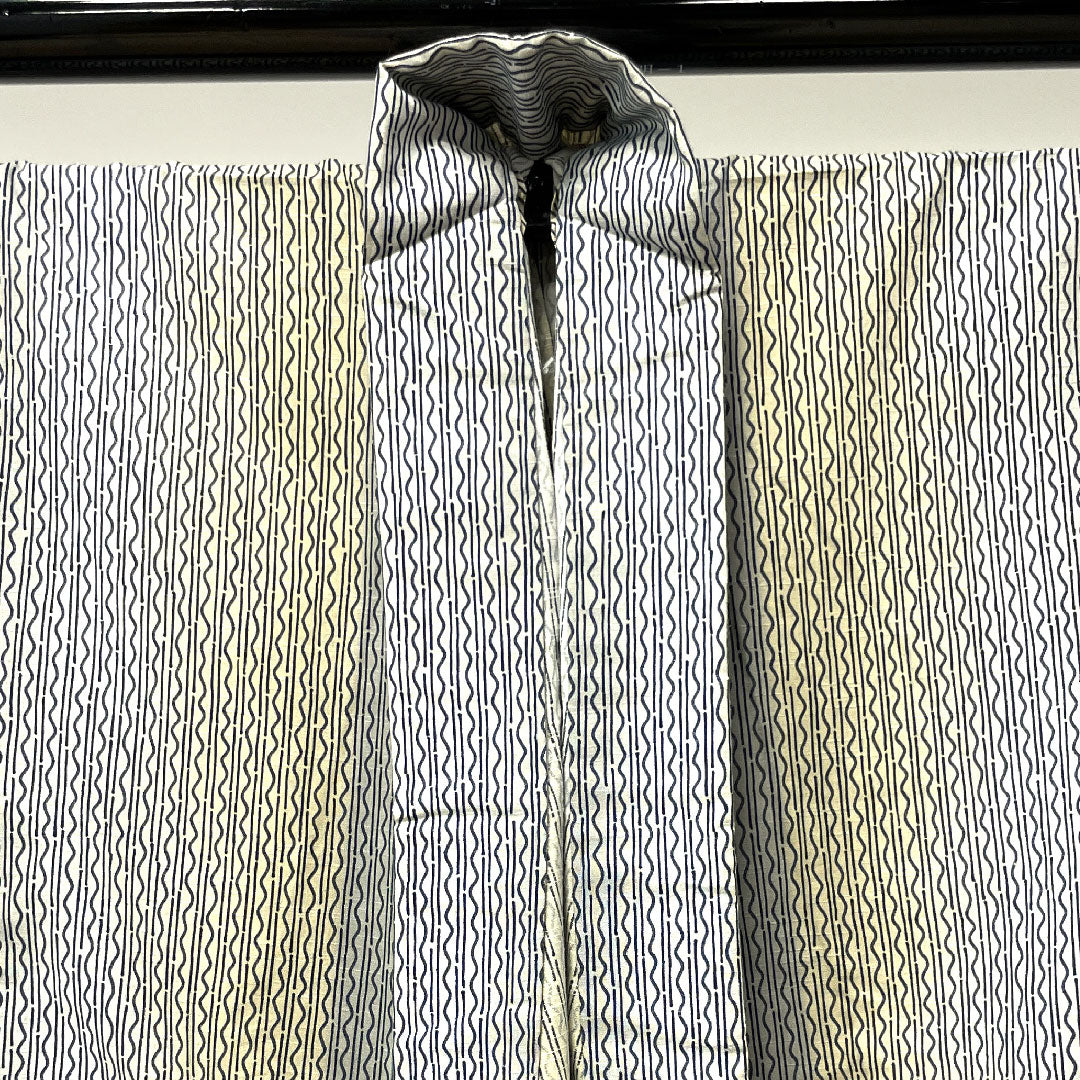 浴衣 男物 しつけ糸付き 未使用品 幾何学模様 木綿 Sランク 単衣 身丈138.5cm 裄丈71cm グラデーション系 1118003542199